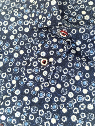 Koszula-granatowa-w-szare-kwiatki-rozmiar-41-urok-i-elegancja-w-jednym-Rozmiar-kolnierzyka-41.jpeg